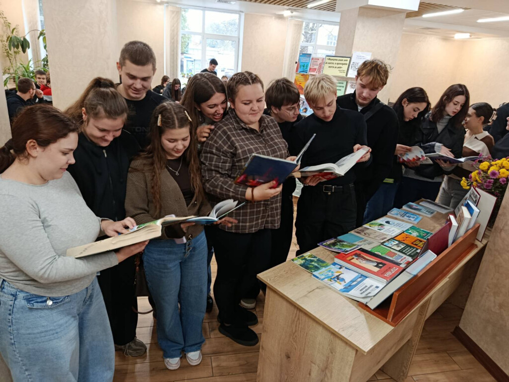 Ерготерапія, арттерапія і творчість: тематичний захід у бібліотеці ПДМУ