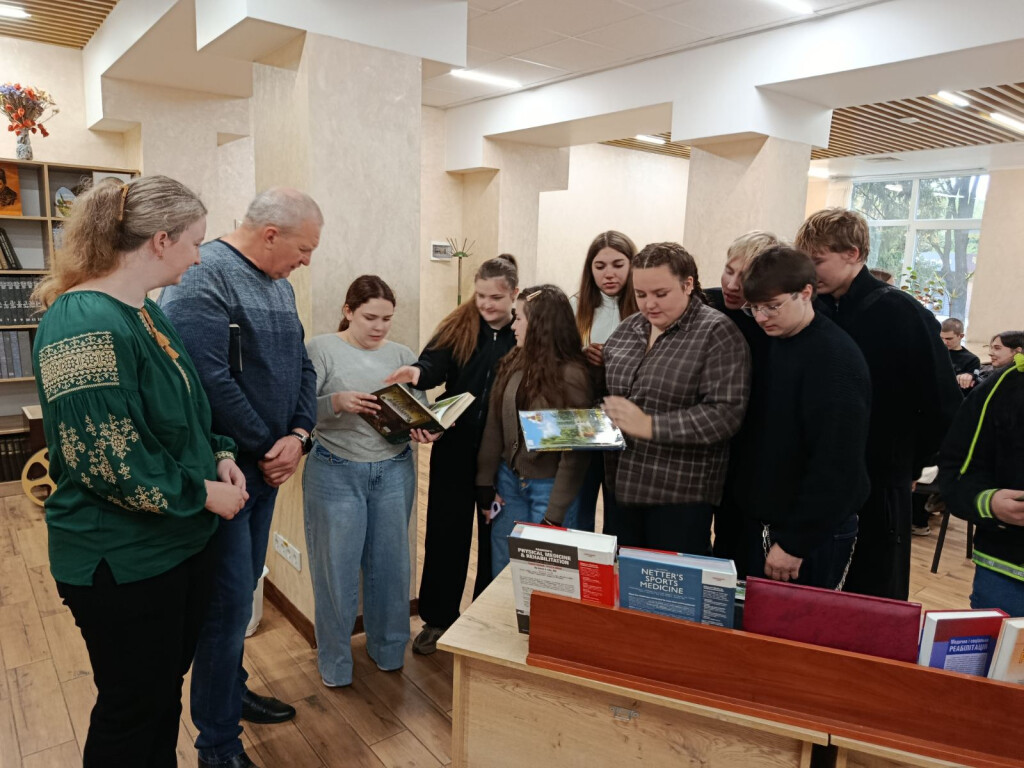 Ерготерапія, арттерапія і творчість: тематичний захід у бібліотеці ПДМУ