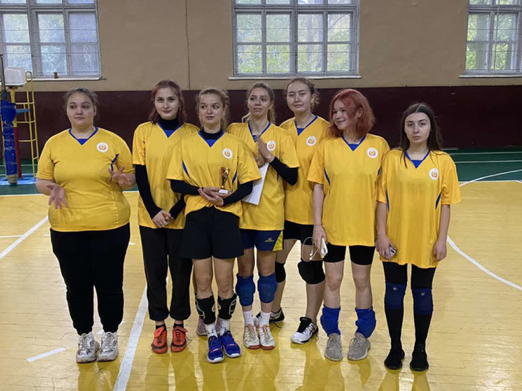 Вітаємо жіночу команду з волейболу ПДМУ!