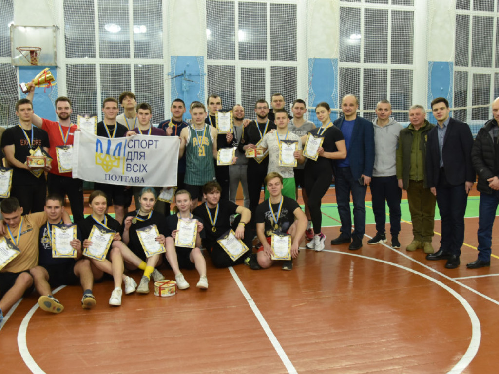 Традиційні спортивно-розважальні змагання "Спорт єднає всіх": молодь ПДМУ потужну спортивну підготовку