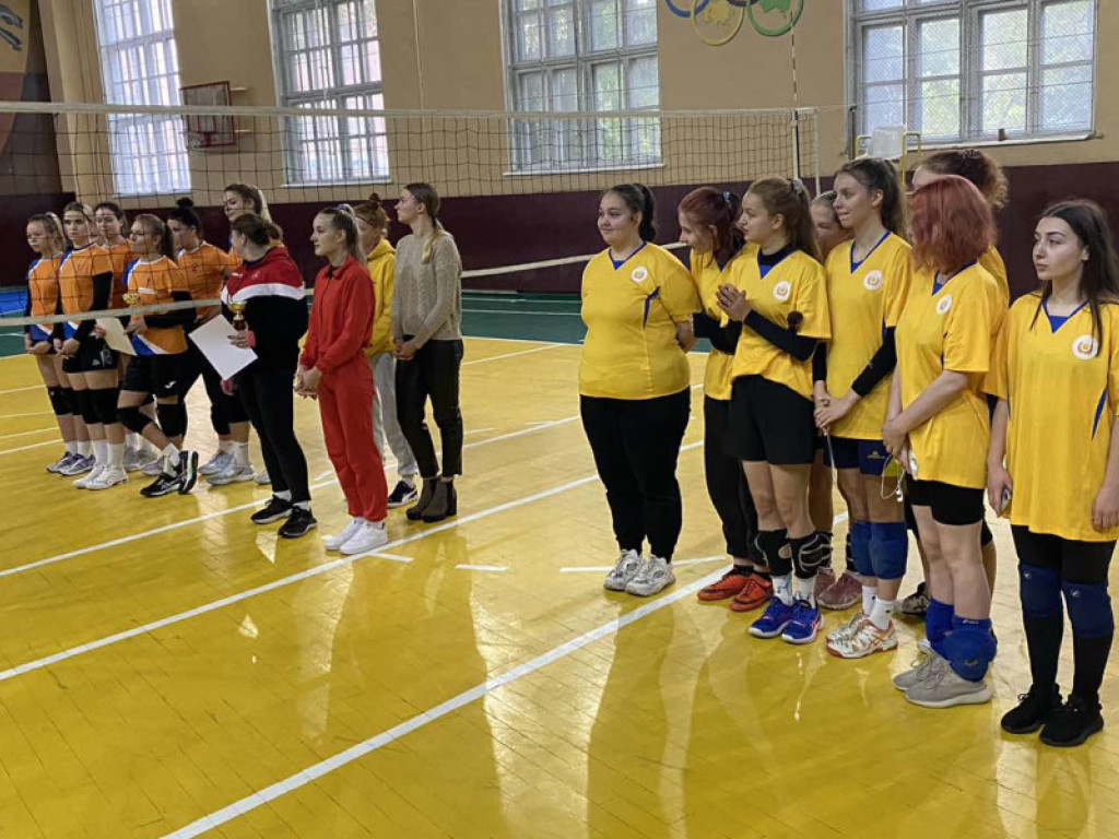 Вітаємо жіночу команду з волейболу ПДМУ!